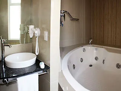 Hotel Express Ciudad De Condesa By Ihg 3*