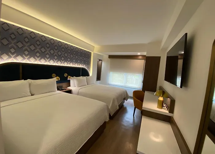 Express Ciudad De Condesa By Ihg 3*