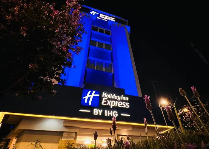 Express Ciudad De Condesa By Ihg Hotel