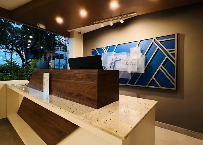 Hotel Express Ciudad De Condesa By Ihg